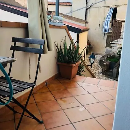 Casa 4 Novembre *